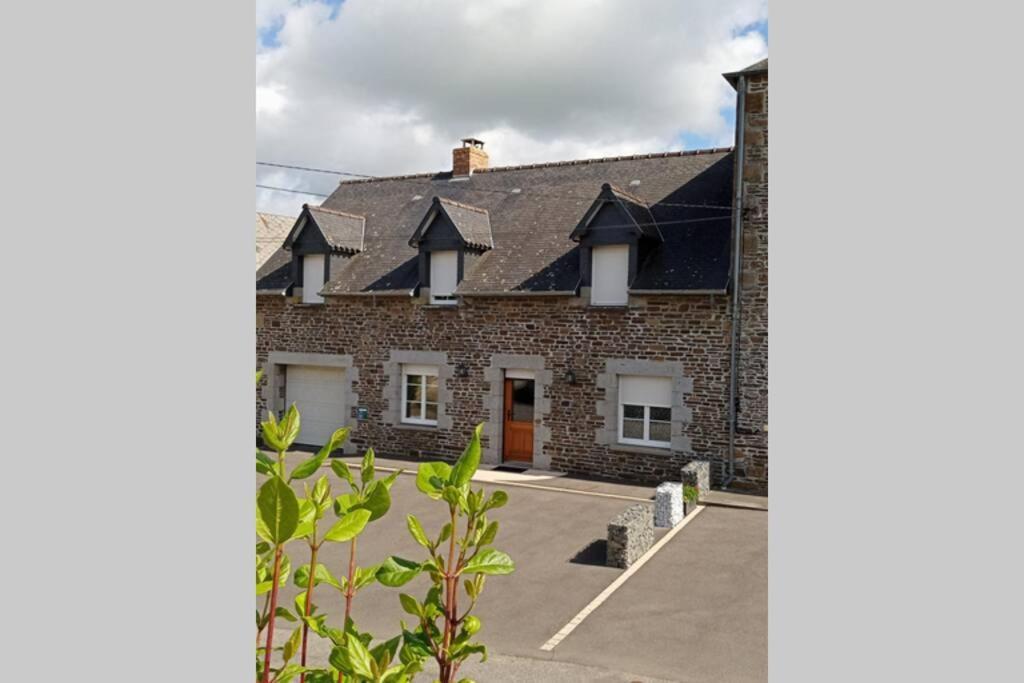 Villa Le Petit Concise à 20mn du Mont Saint Michel Extérieur photo